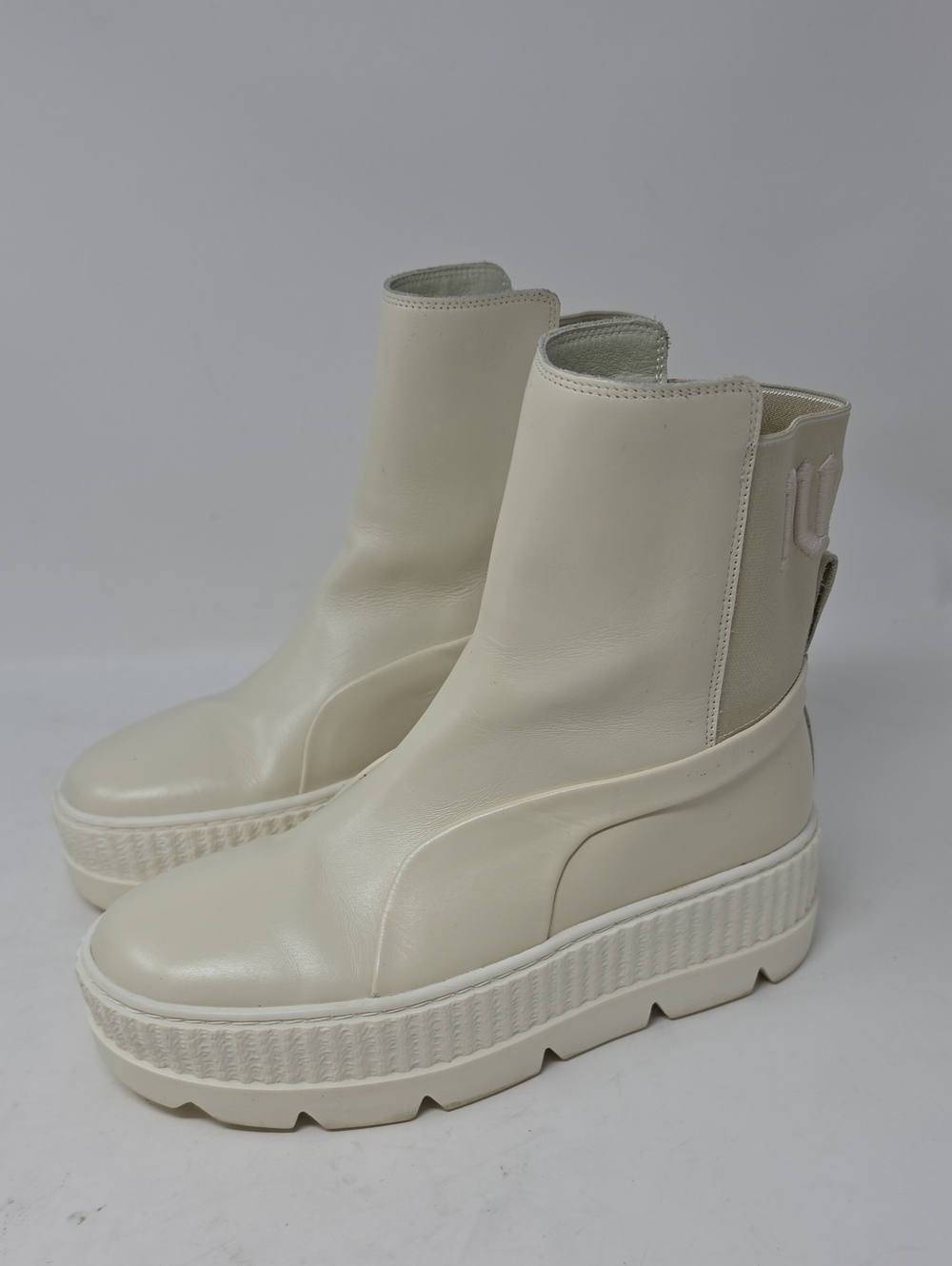 Puma x Fenty Rihanna Chelsea sneaker boots women white leather platform Size 8.5